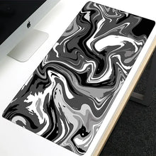 Mouse Pad Gamer Estendido com Estampa Abstrata